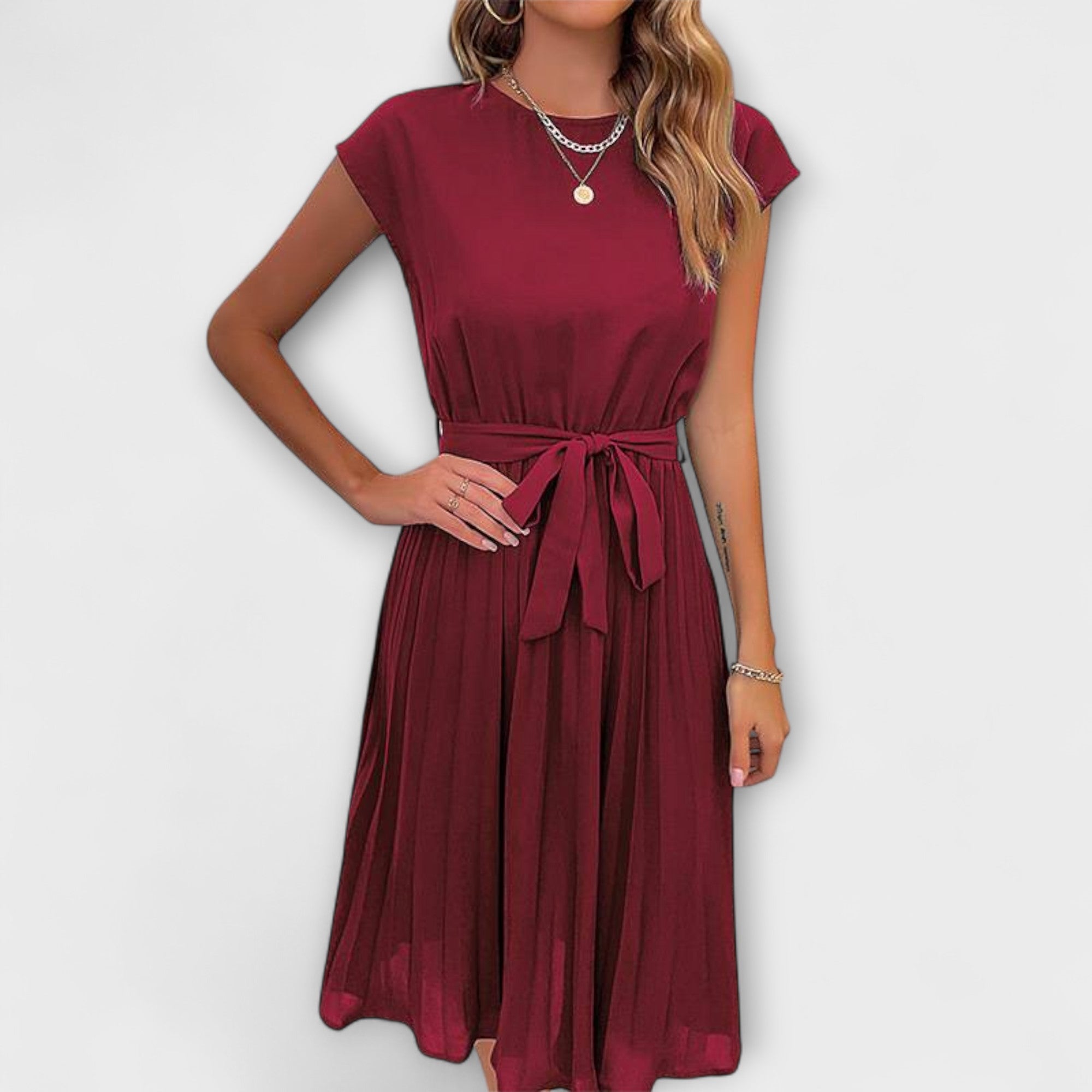 Sarah™ - ELEGANT MIDI DRESS WITH FLATTERING SILHOUETTE