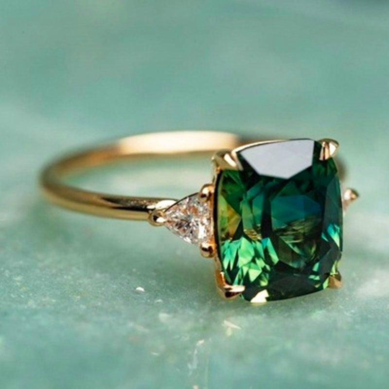 Megan™ - ELEGANT RING WITH GREEN ZIRCON STONE
