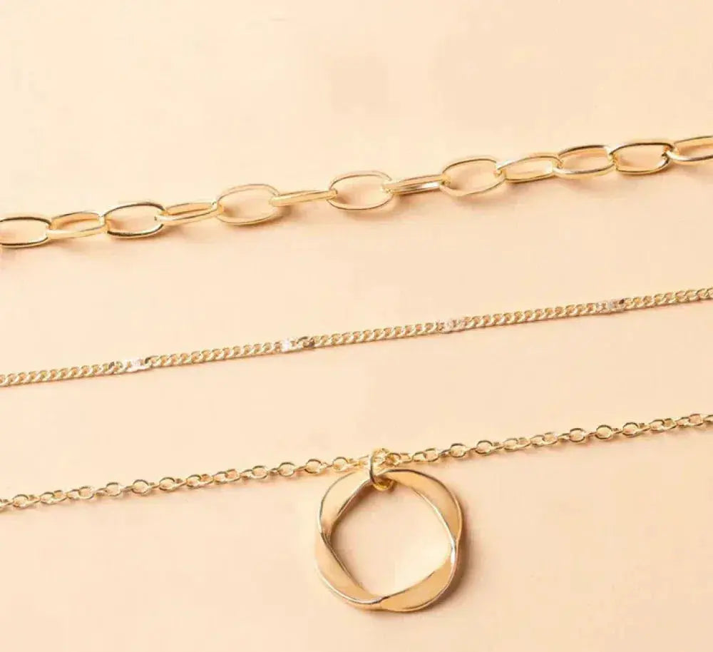 Noor™ - VINTAGE GOLD LAYERED NECKLACE WITH PENDANT